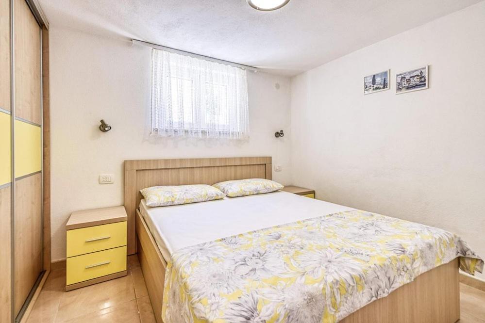 Apartments Gracija Povlja  Eksteriør billede
